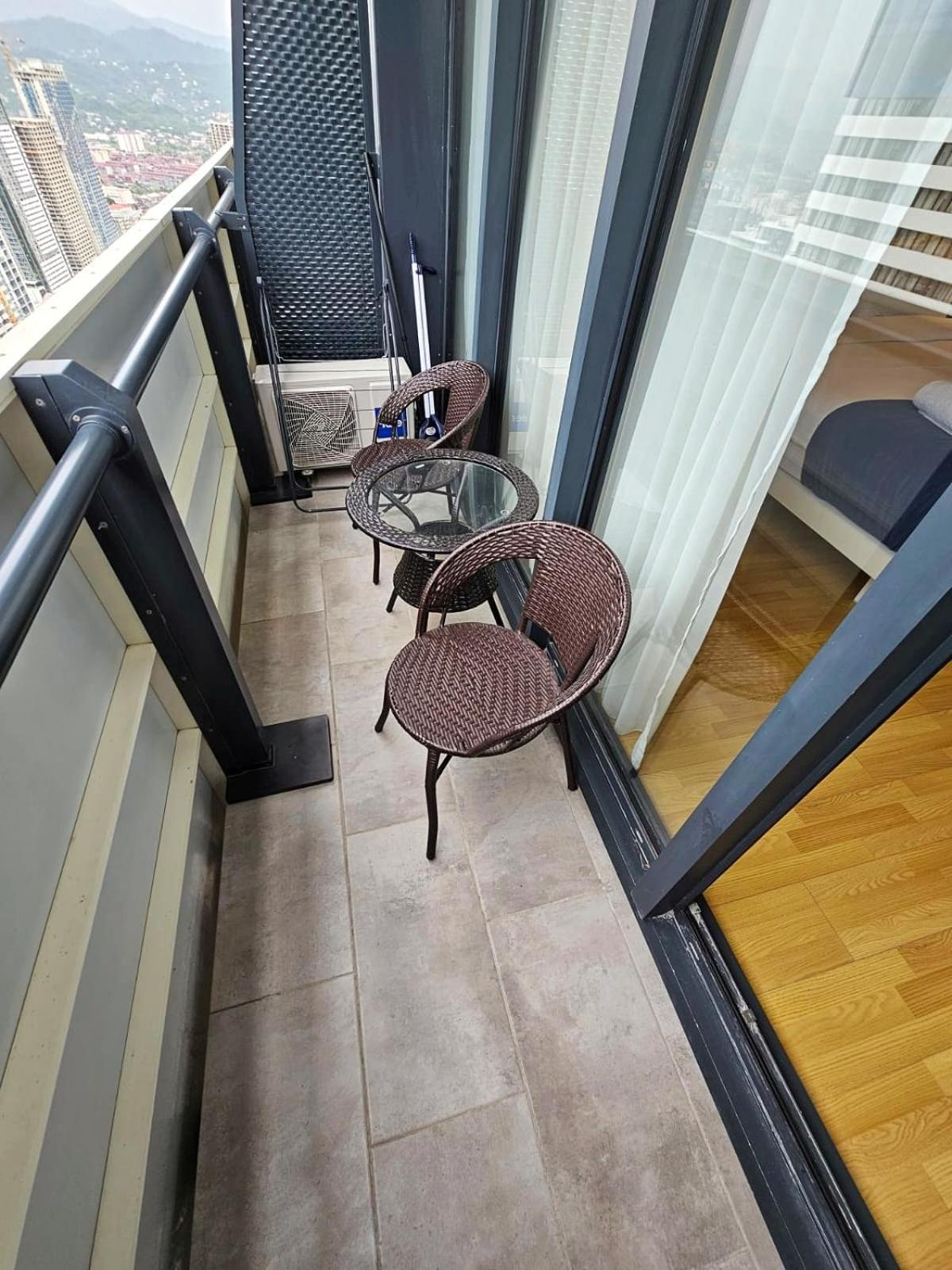 Best Location Apartments In Batoemi Buitenkant foto