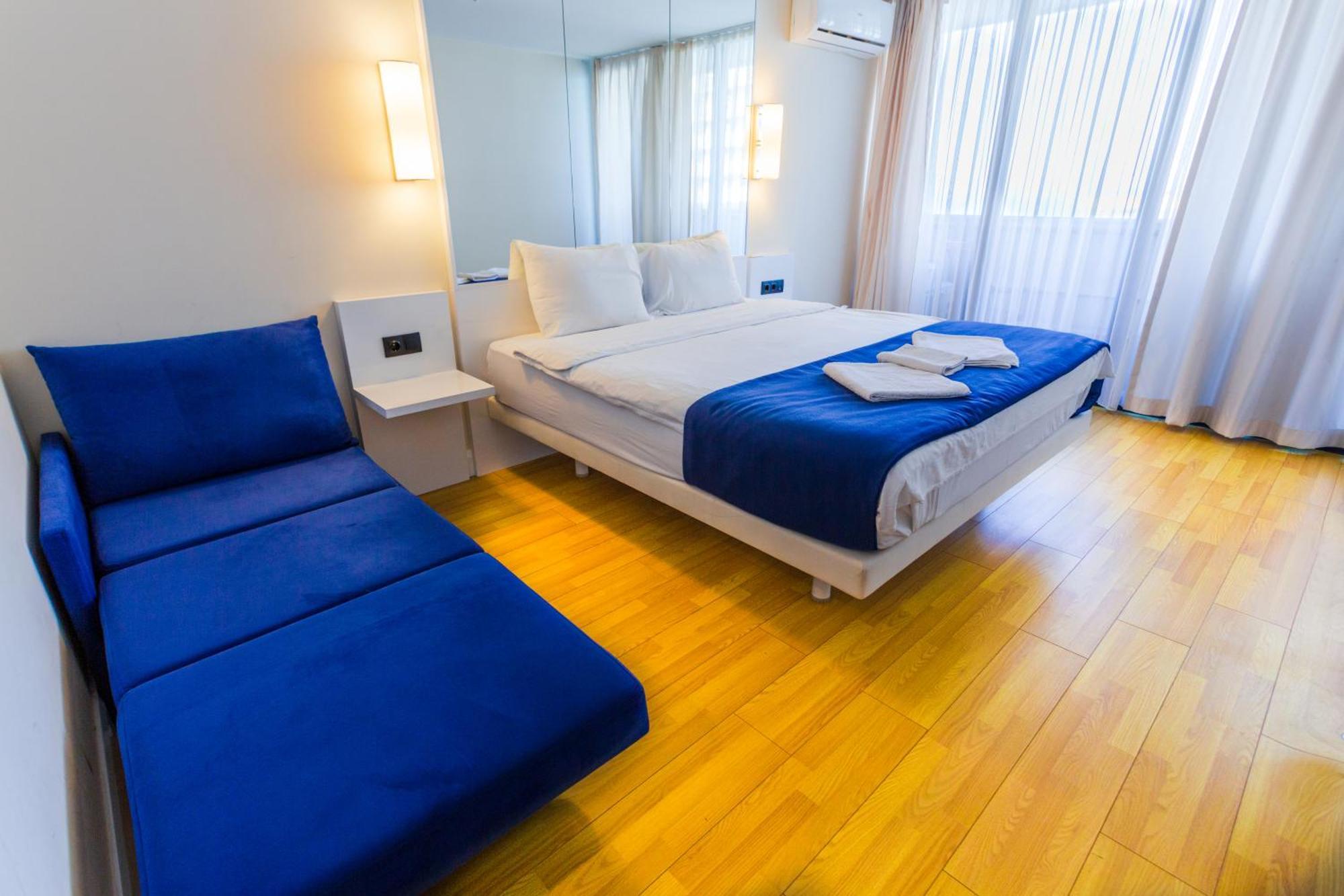 Best Location Apartments In Batoemi Buitenkant foto