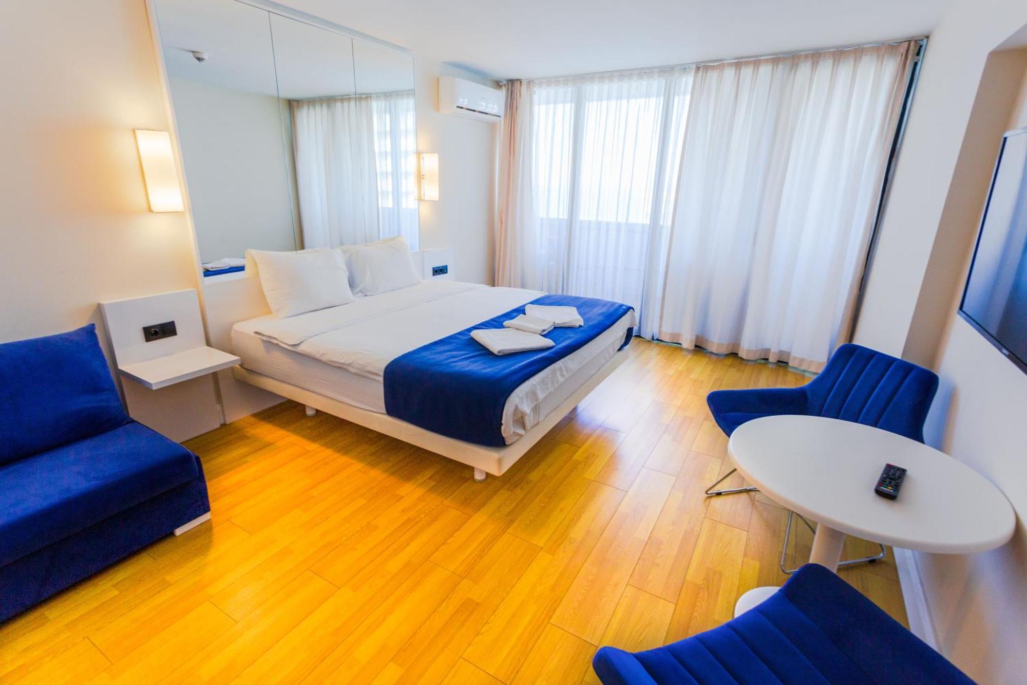 Best Location Apartments In Batoemi Buitenkant foto