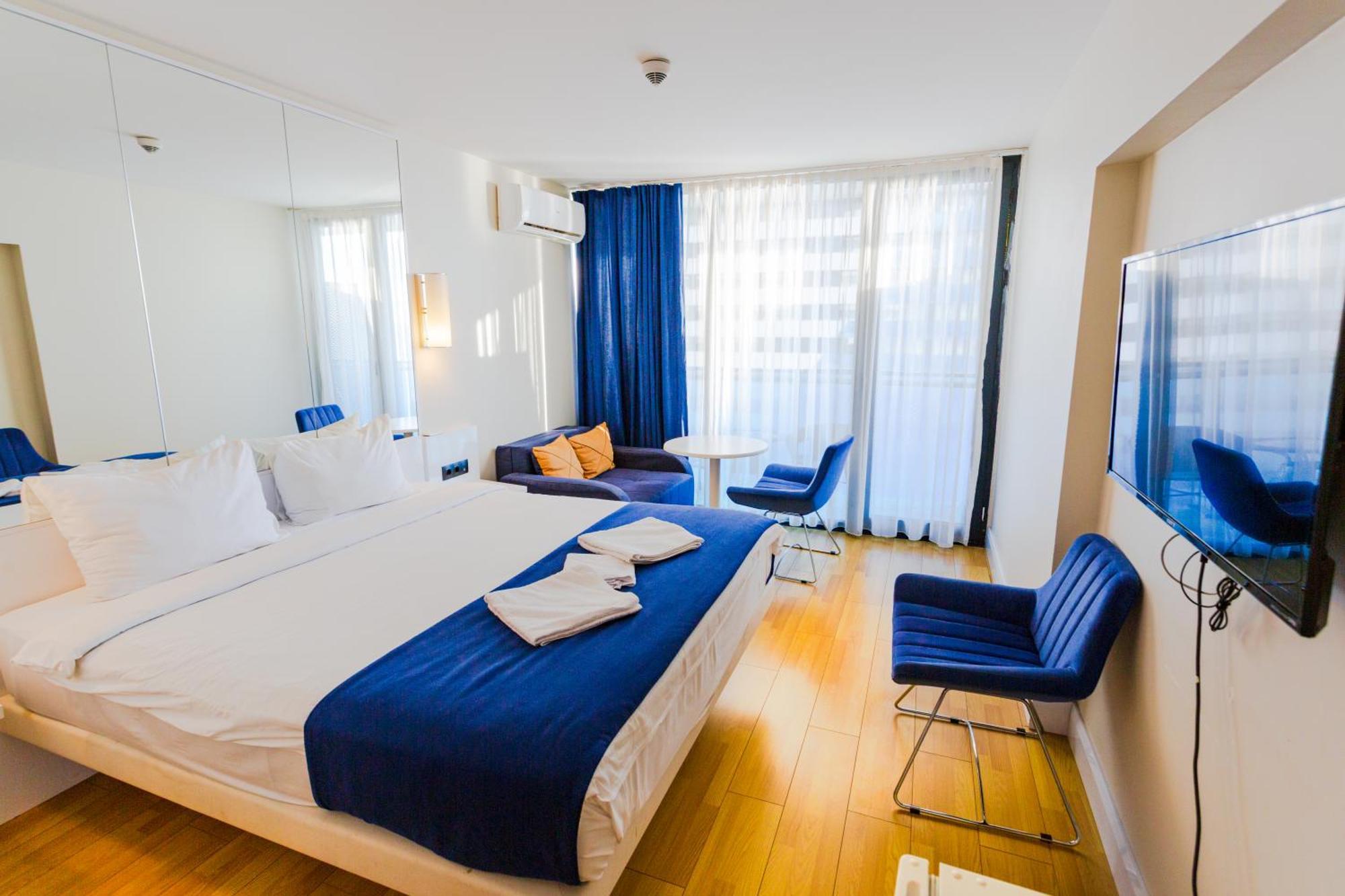 Best Location Apartments In Batoemi Buitenkant foto
