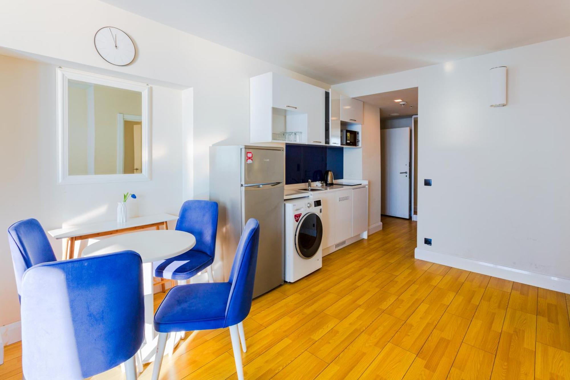 Best Location Apartments In Batoemi Buitenkant foto