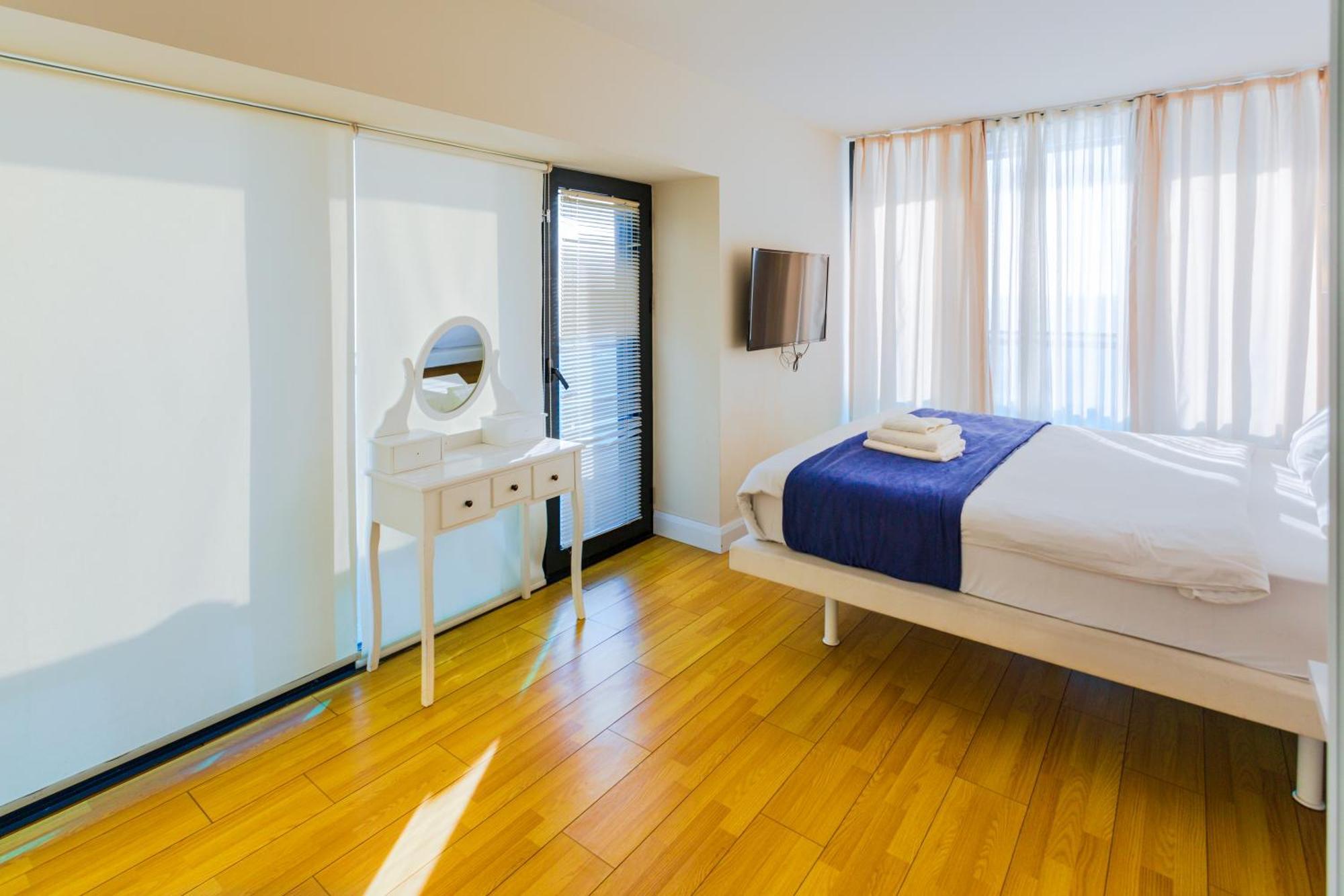 Best Location Apartments In Batoemi Buitenkant foto