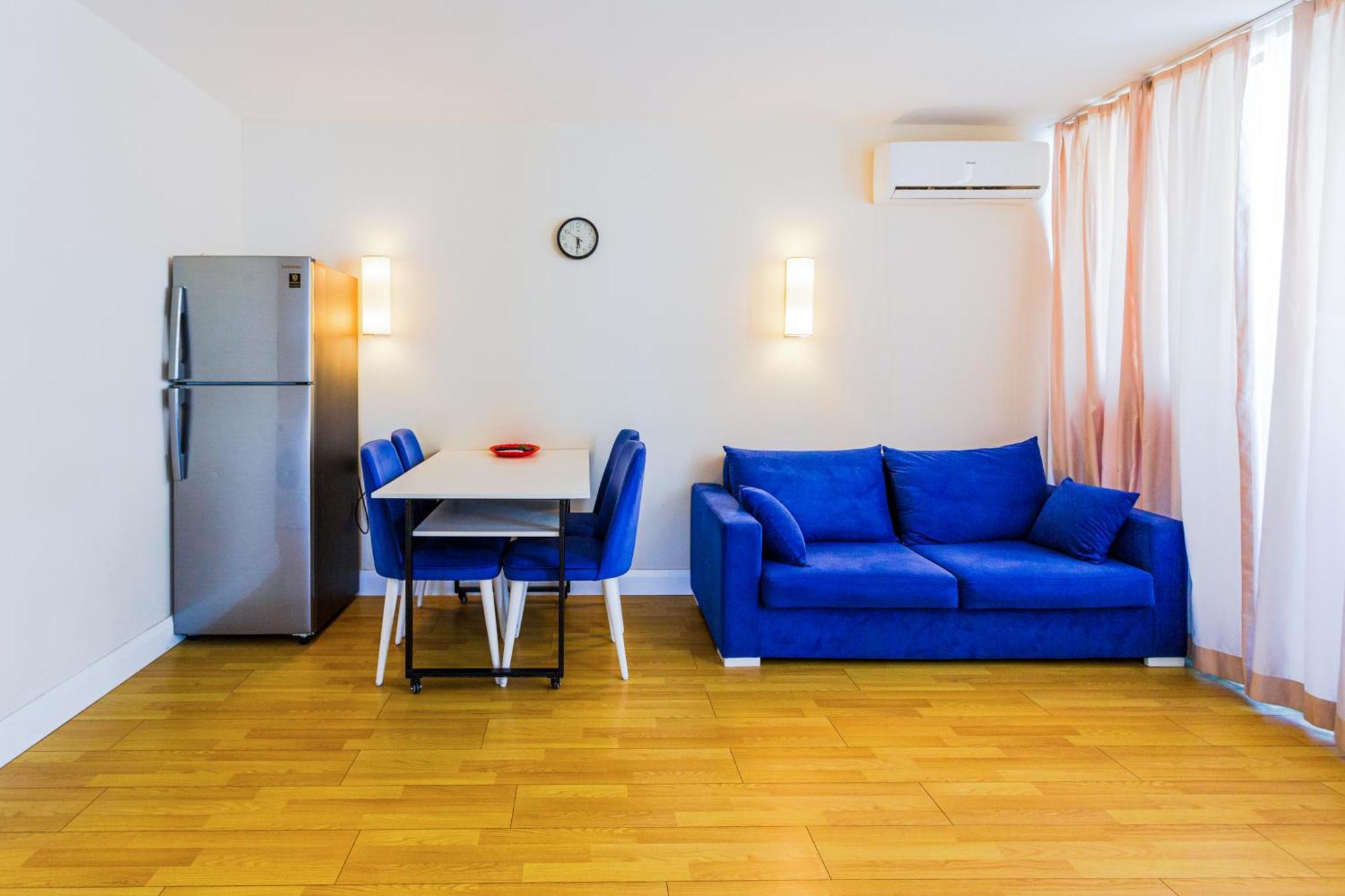 Best Location Apartments In Batoemi Buitenkant foto
