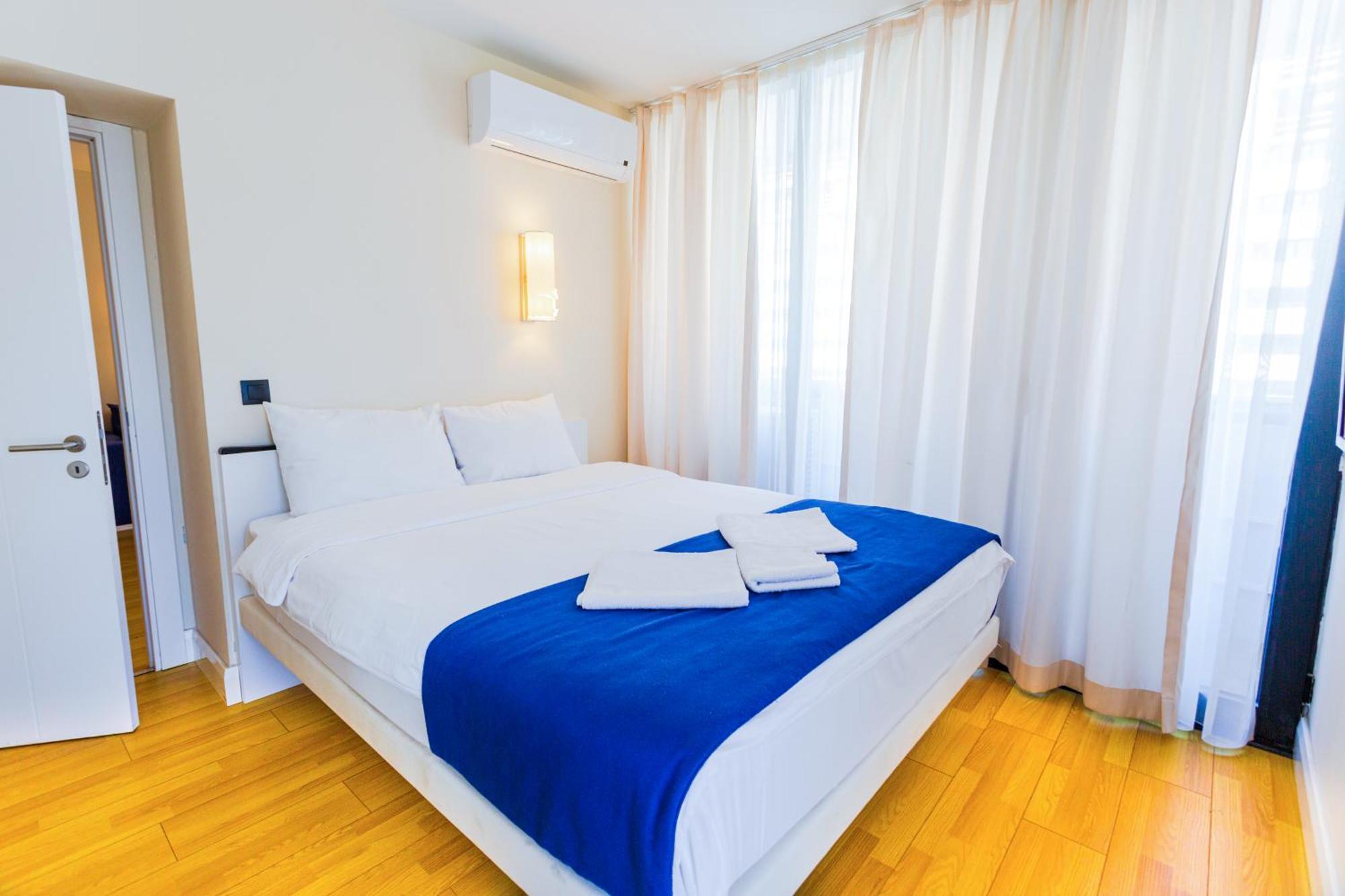 Best Location Apartments In Batoemi Buitenkant foto