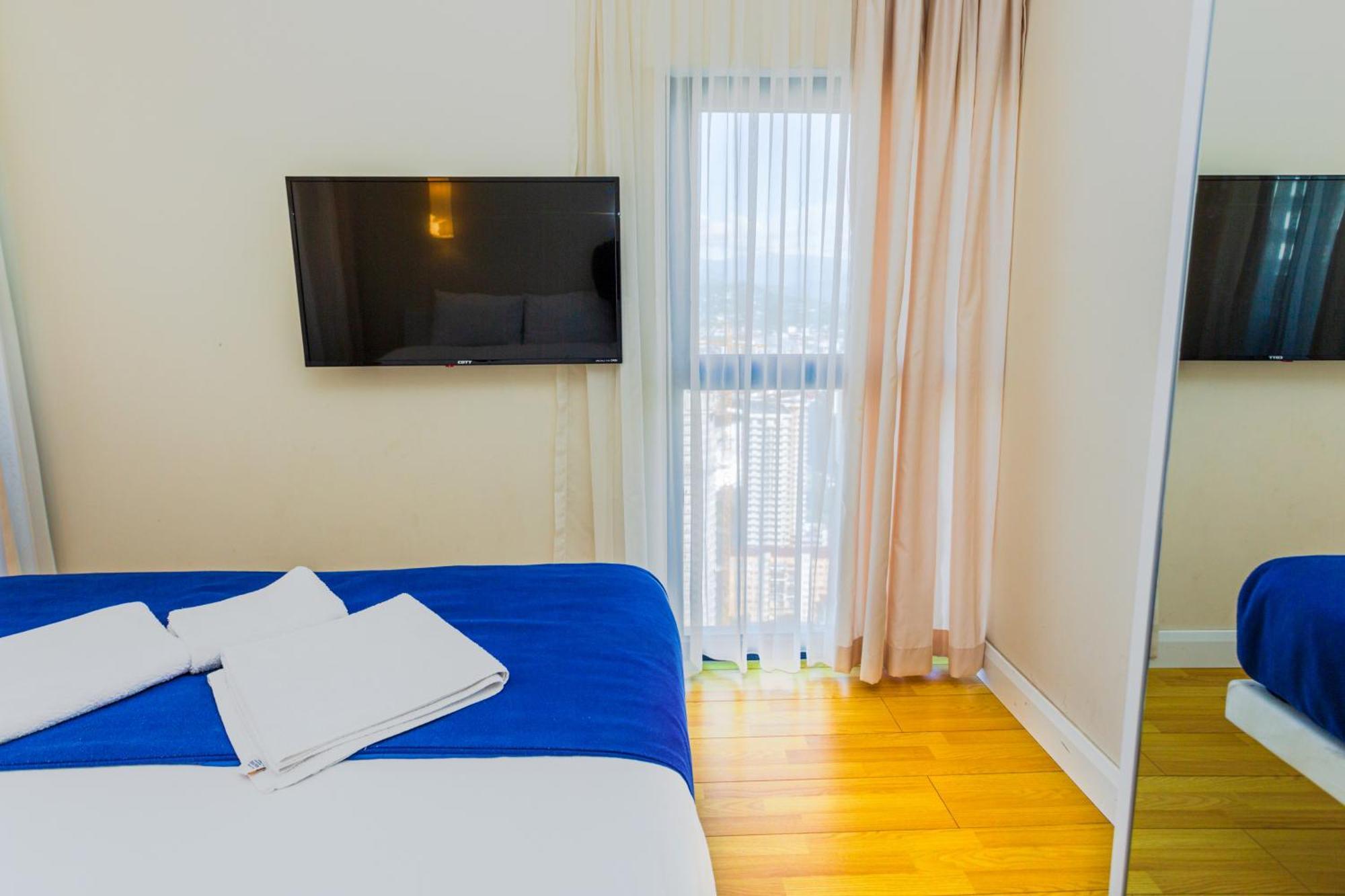 Best Location Apartments In Batoemi Buitenkant foto
