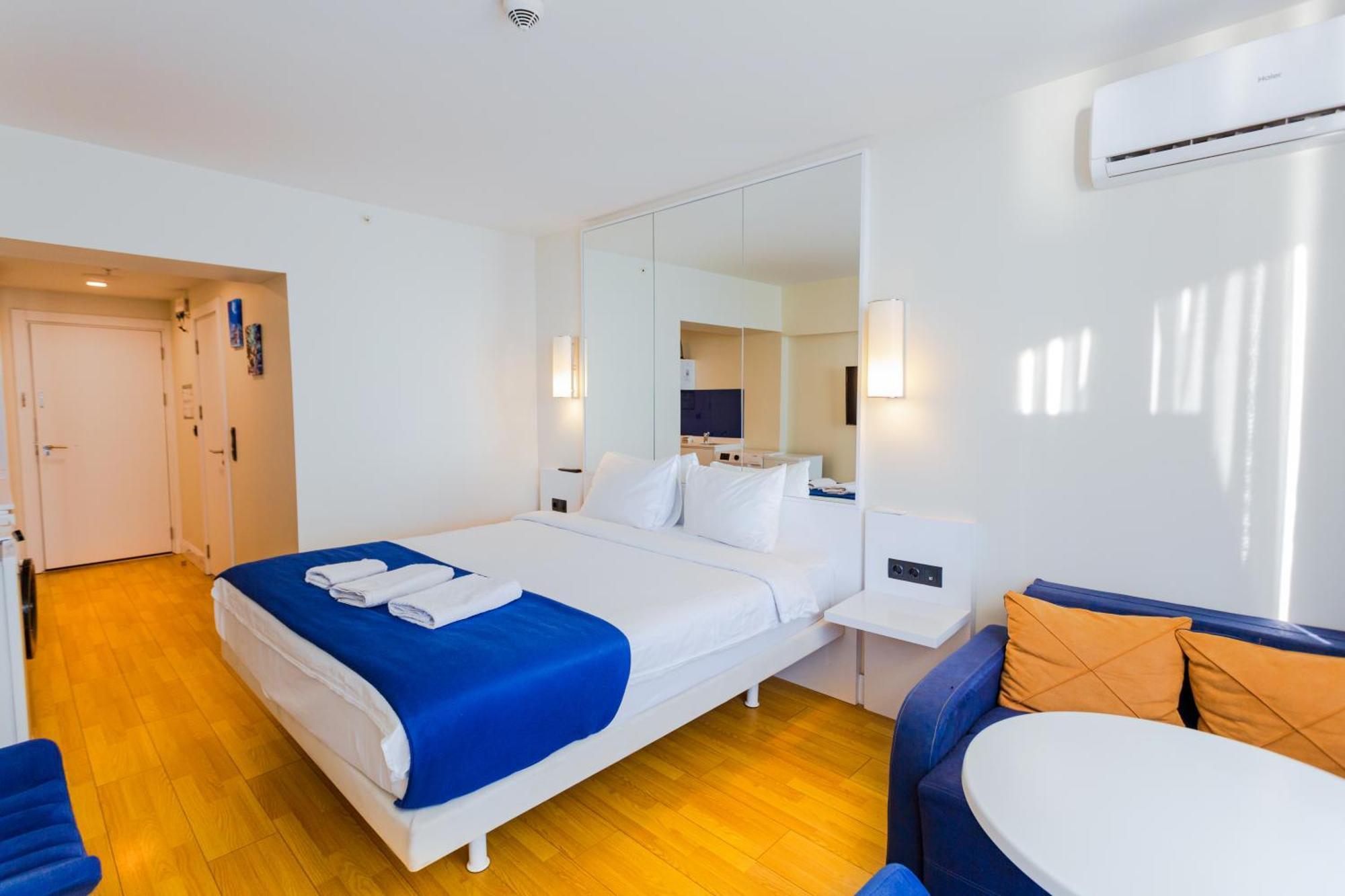 Best Location Apartments In Batoemi Buitenkant foto